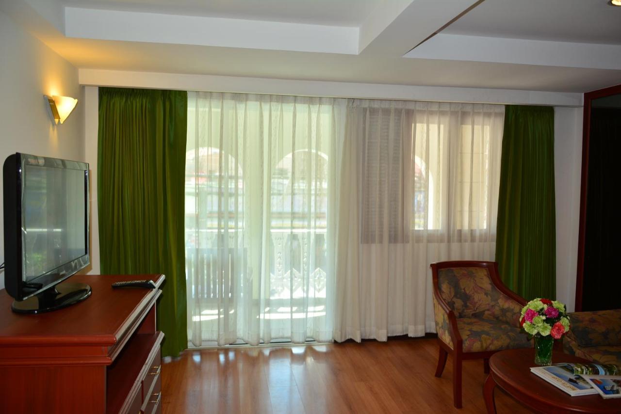 Patong Pride Beach Resort - Adults Only מראה חיצוני תמונה