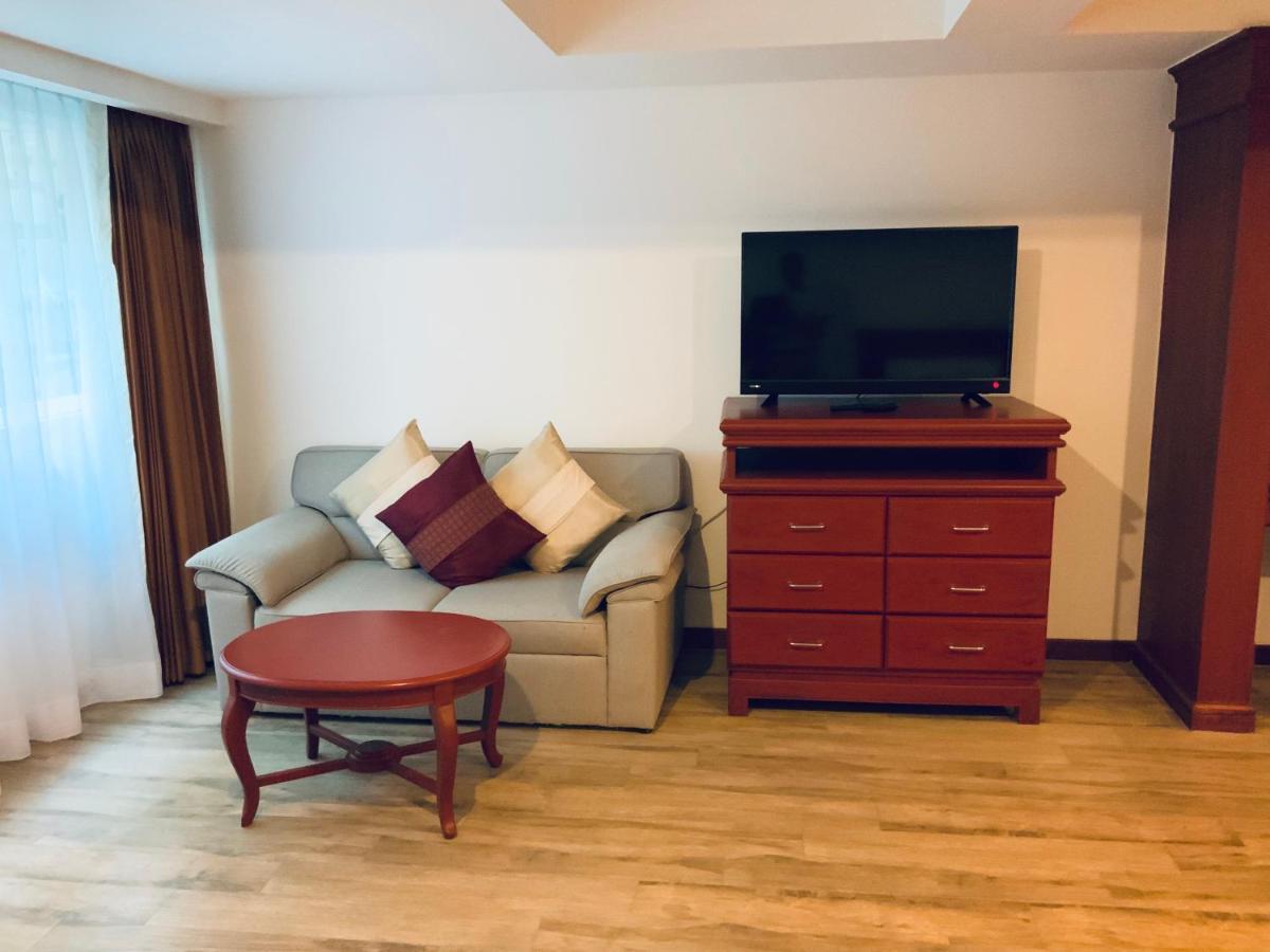 Patong Pride Beach Resort - Adults Only מראה חיצוני תמונה
