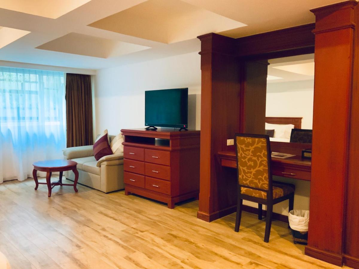 Patong Pride Beach Resort - Adults Only מראה חיצוני תמונה